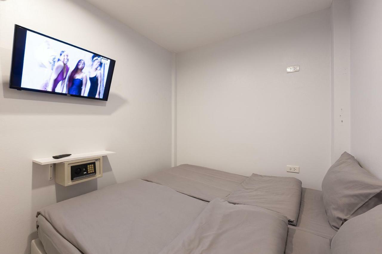 Хостел Minimal House Patong (Adults Only) Экстерьер фото