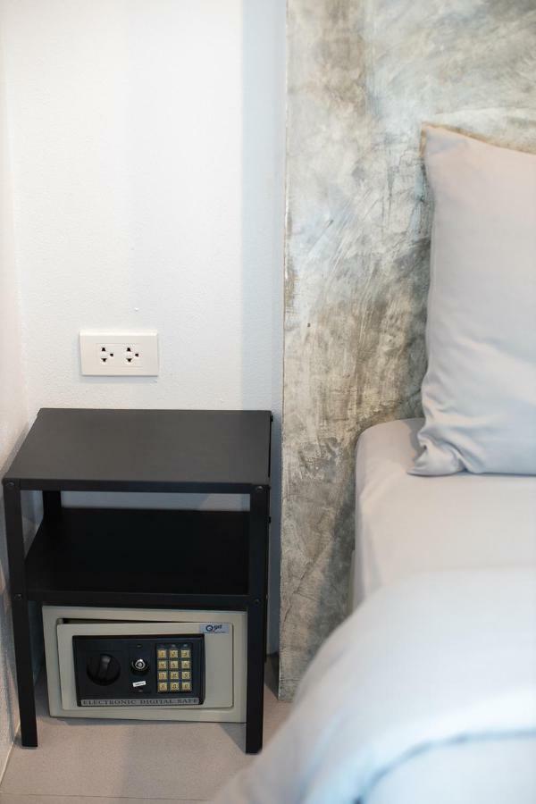 Хостел Minimal House Patong (Adults Only) Экстерьер фото