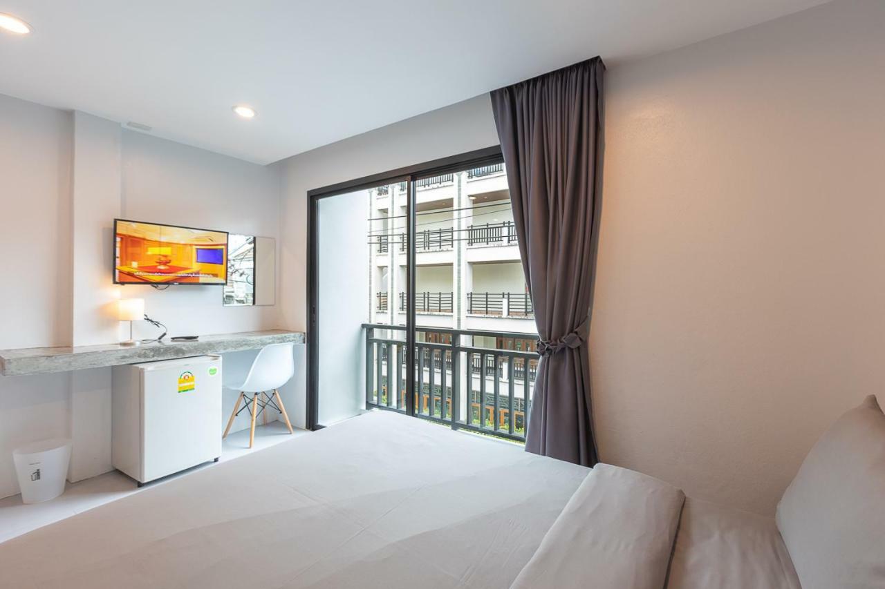 Хостел Minimal House Patong (Adults Only) Экстерьер фото