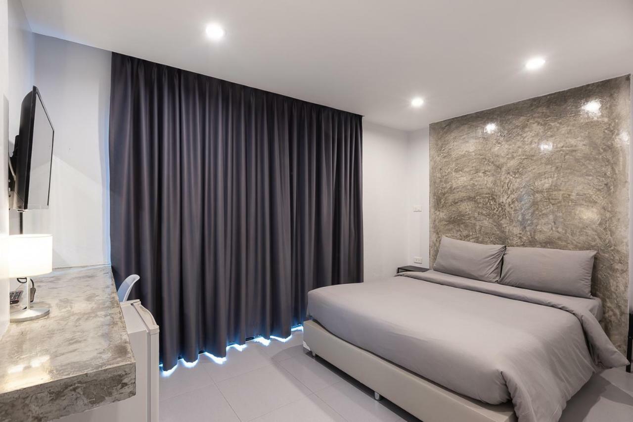 Хостел Minimal House Patong (Adults Only) Экстерьер фото
